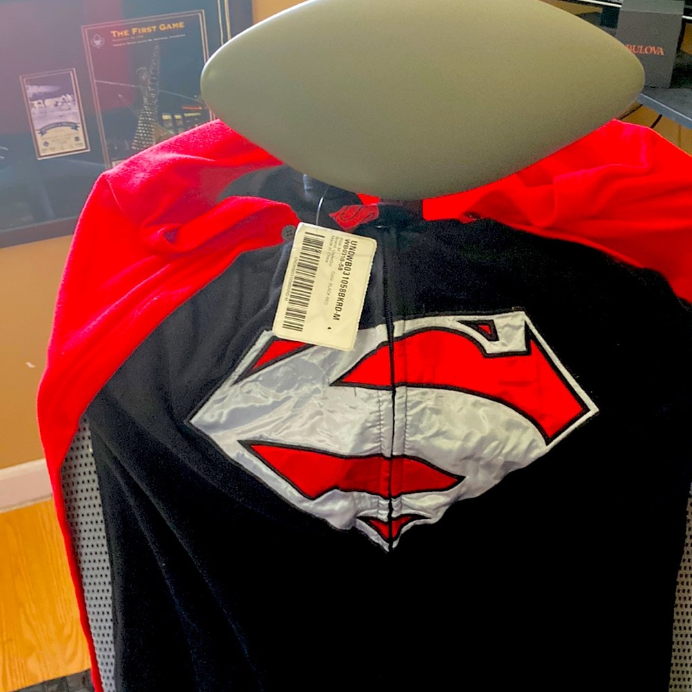 Black suit SUPERMAN onesie - size medium oversized - w/cape NWT asking $40 obo